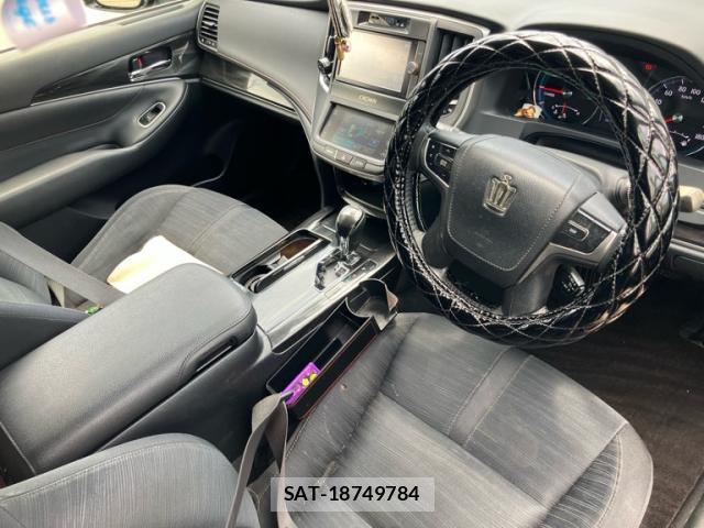 Toyota KLUGER HYBRID 2013-06 8648525-5