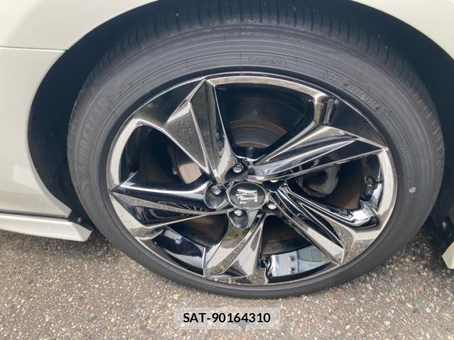 Toyota KLUGER HYBRID 2018-12 8652331-3