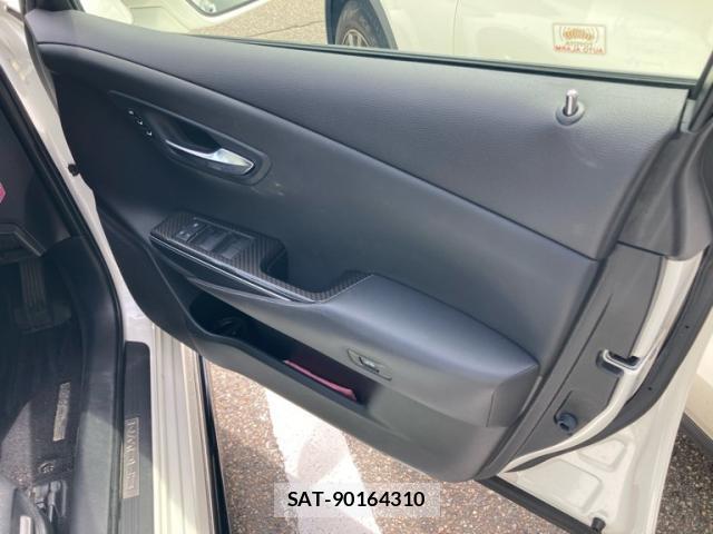 Toyota KLUGER HYBRID 2018-12 8652331-8