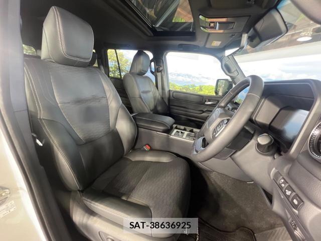 Toyota Land Cruiser 250 2025-07 8647932-8