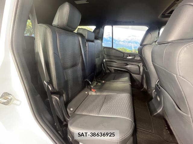Toyota Land Cruiser 250 2025-07 8647932-9