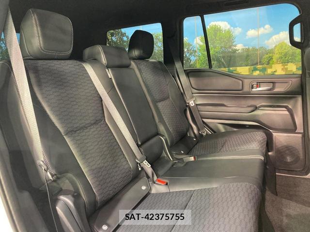 Toyota Land Cruiser 250 2025-09 8649879-8