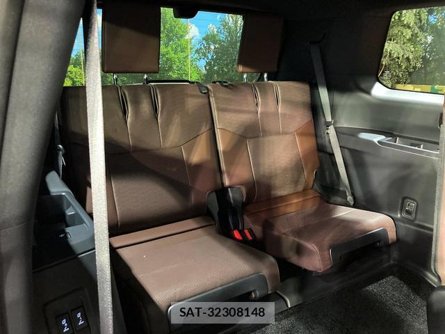 Toyota Land Cruiser 250 2025-03 8649880-9
