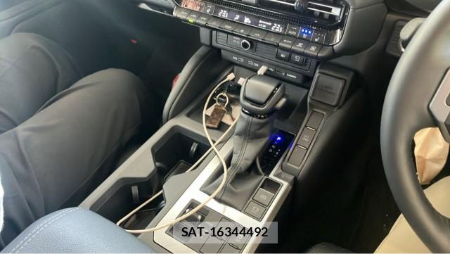 Toyota Land Cruiser 250 2025-09 8651330-14