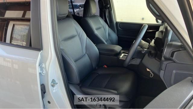 Toyota Land Cruiser 250 2025-09 8651330-5