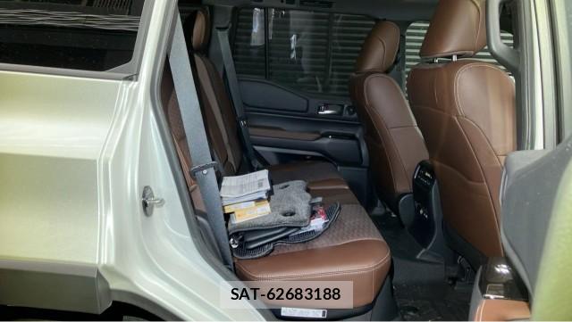 Toyota Land Cruiser 250 2024-10 8651400-6