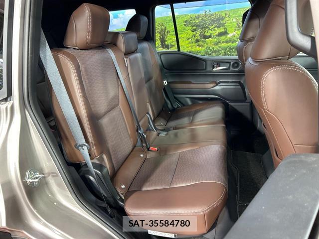 Toyota Land Cruiser 250 2025-08 8652172-8