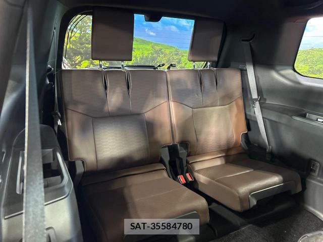 Toyota Land Cruiser 250 2025-08 8652172-9