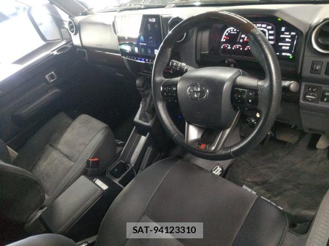 Toyota Land Cruiser 70 2024-05 8647182-2
