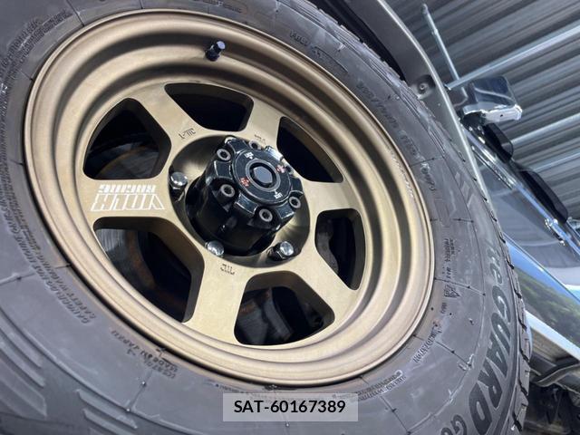 Toyota Land Cruiser 70 2014-09 8647943-13