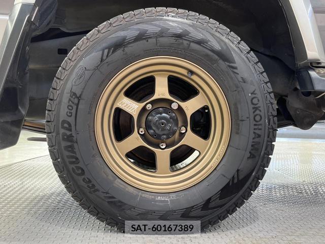Toyota Land Cruiser 70 2014-09 8647943-3