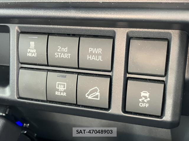 Toyota Land Cruiser 70 2025-08 8650123-14