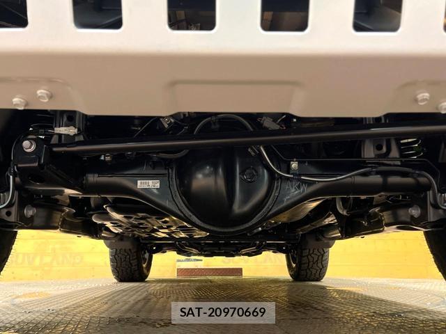 Toyota Land Cruiser FJ 2026-06 8647316-18