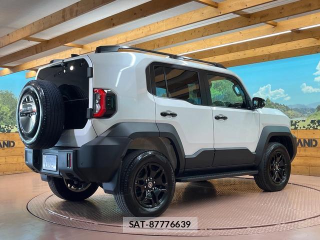 Toyota Land Cruiser FJ 2026-07 8652622-16