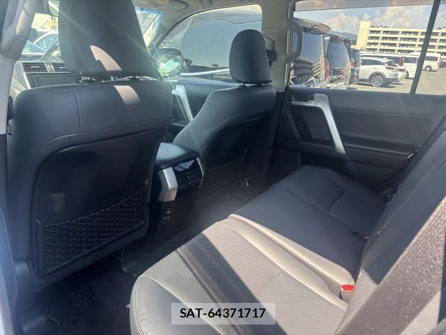 Toyota LAND CRUISER PRADO 2017-10 8647587-2