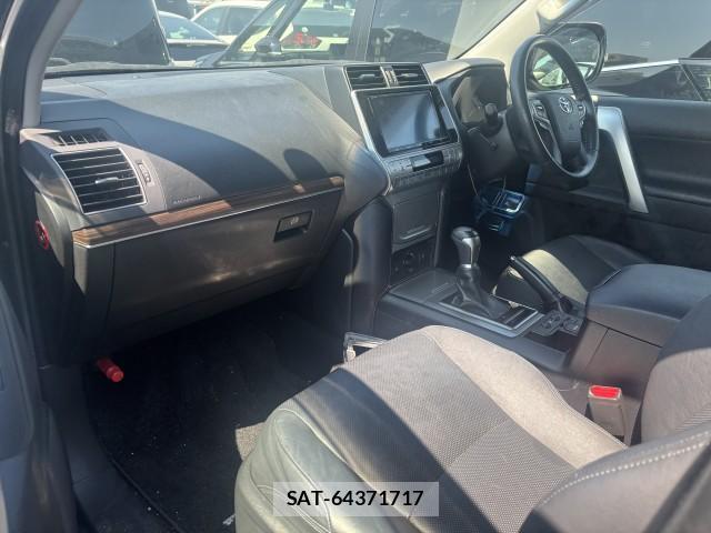 Toyota LAND CRUISER PRADO 2017-10 8647587-6