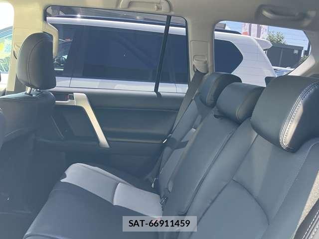 Toyota LAND CRUISER PRADO 2021-04 8649491-12