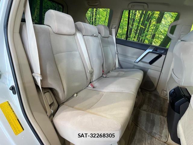 Toyota LAND CRUISER PRADO 2023-10 8651205-8