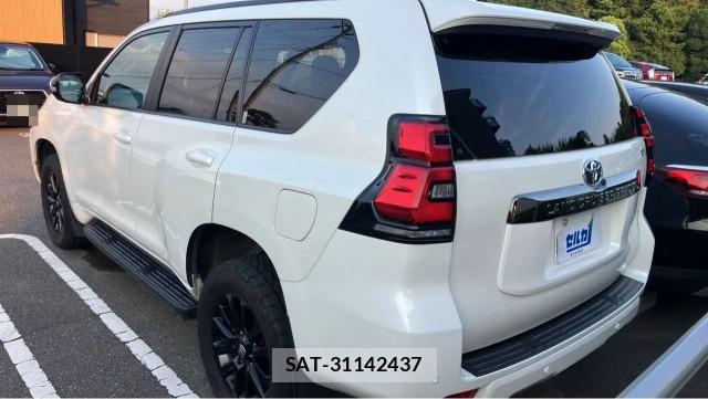 Toyota LAND CRUISER PRADO 2022-04 8651253-13