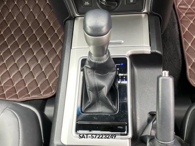 Toyota LAND CRUISER PRADO 2023-07 8651794-17