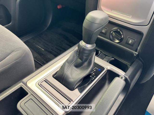 Toyota LAND CRUISER PRADO 2023-10 8652638-17