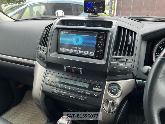 Toyota LAND CRUISER 2010-11 8647246-9