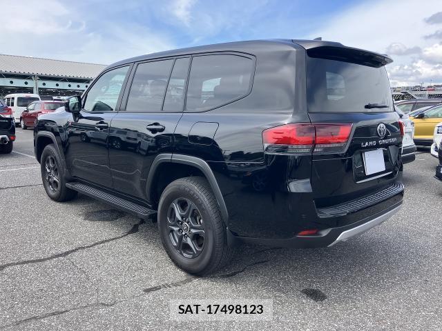 Toyota LAND CRUISER 2023-06 8648795-1