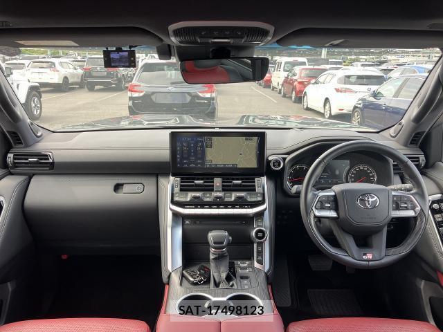 Toyota LAND CRUISER 2023-06 8648795-2