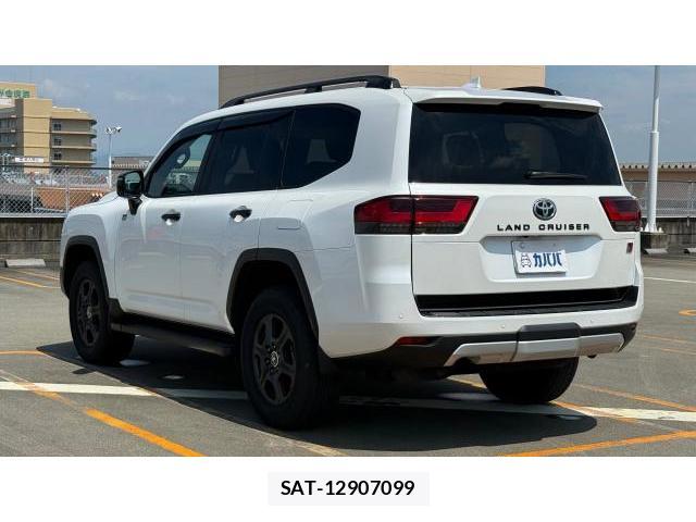 Toyota LAND CRUISER 2024-11 8649697-17