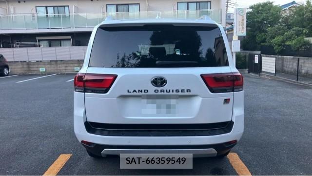 Toyota LAND CRUISER 2023-09 8651336-1