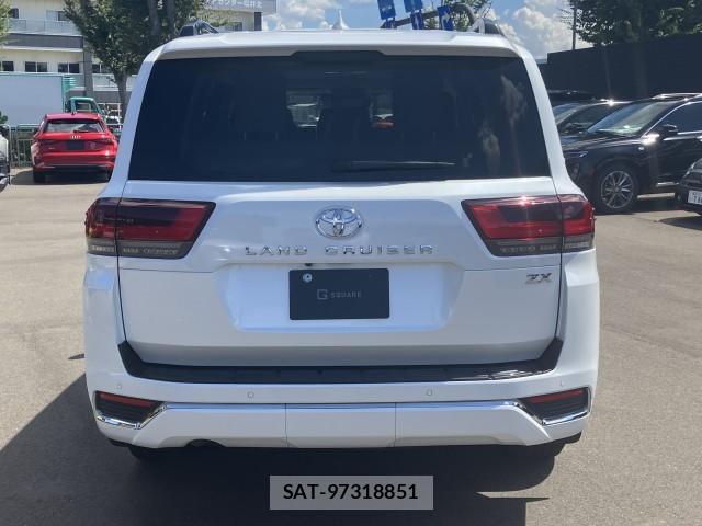 Toyota LAND CRUISER 2023-09 8651577-1