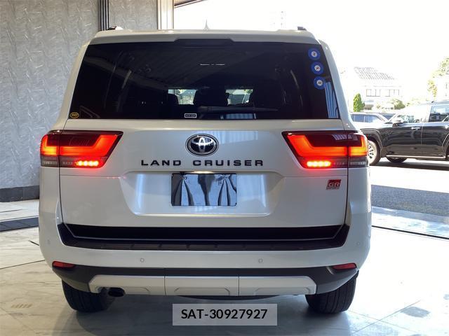 Toyota LAND CRUISER 2023-09 8651662-2