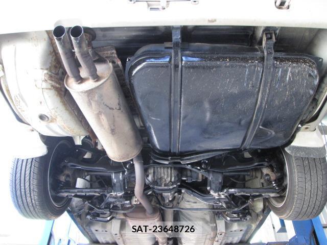 Nissan LAUREL 1991-08 8652139-18