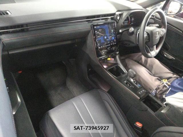 Lexus LBX 2026-02 8648922-2