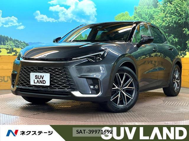 Lexus LBX 2024-08 8649224-0