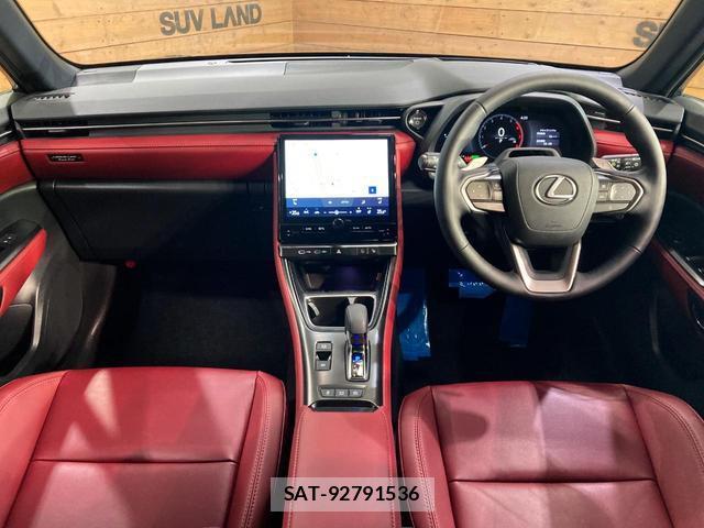 Lexus LBX 2025-05 8649859-1