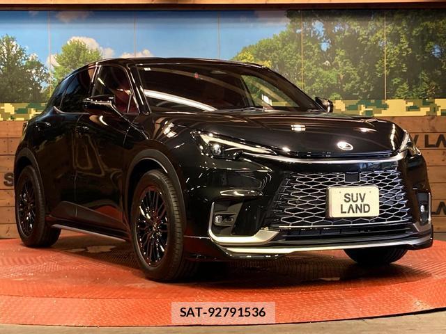 Lexus LBX 2025-05 8649859-14