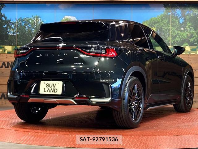 Lexus LBX 2025-05 8649859-15