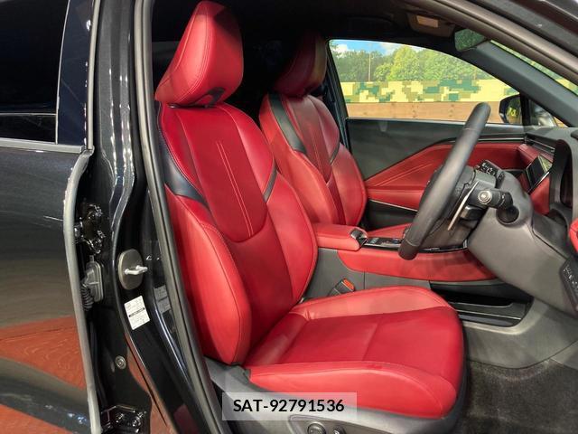 Lexus LBX 2025-05 8649859-7