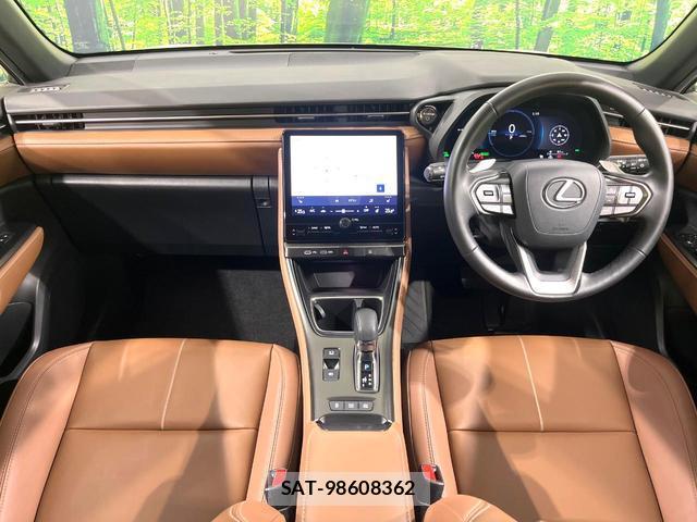 Lexus LBX 2024-06 8651071-1