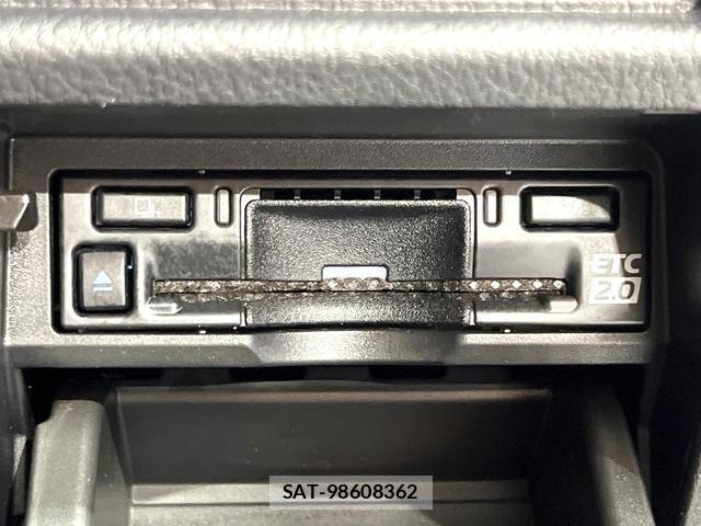Lexus LBX 2024-06 8651071-5