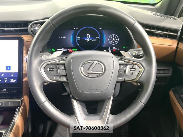 Lexus LBX 2024-06 8651071-9