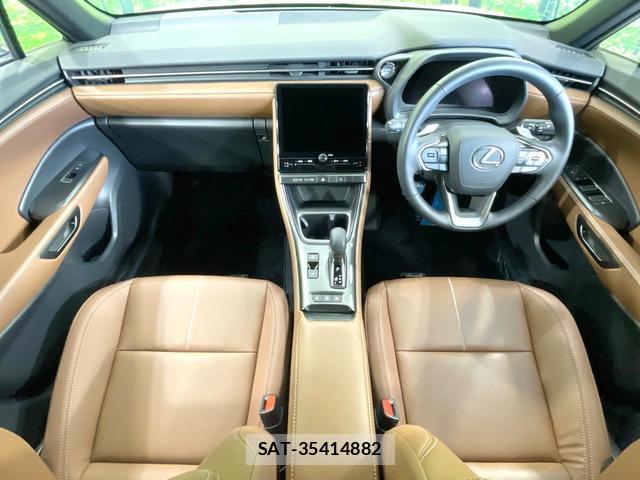 Lexus LBX 2024-10 8651573-1