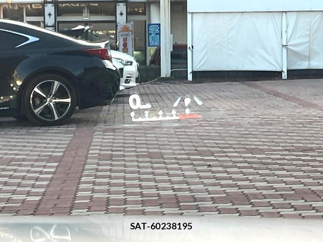 Lexus LC 2017-09 8648315-4