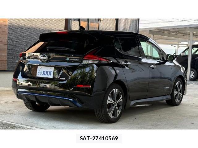 Nissan LEAF 2022 8649619-19