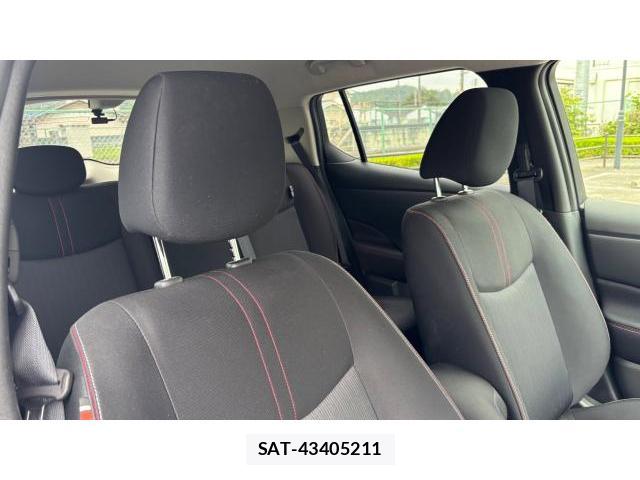 Nissan LEAF 2023-10 8649633-5