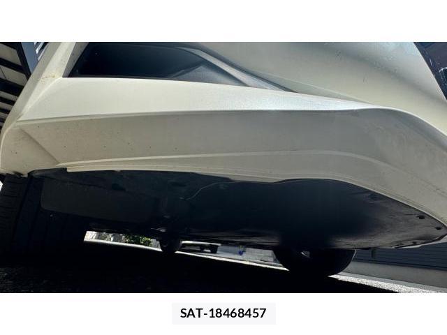 Nissan LEAF 2021-12 8649687-9