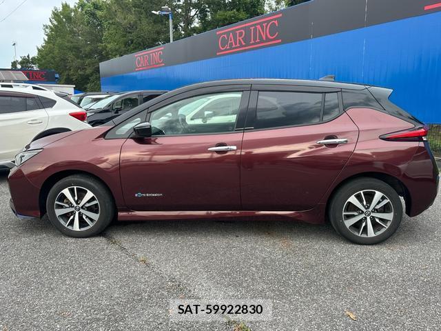 Nissan LEAF 2021-08 8649982-14