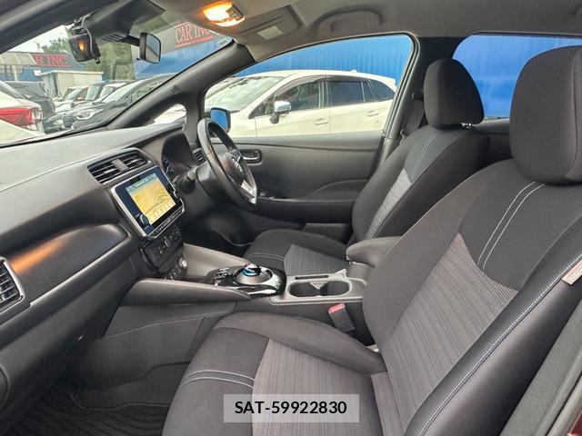 Nissan LEAF 2021-08 8649982-16