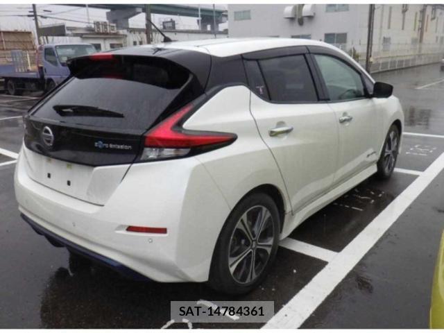 Nissan LEAF 2019-10 8650195-1